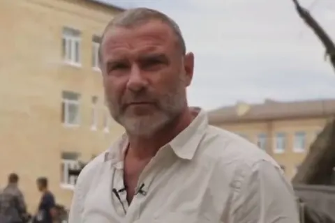 Лієв Шрайбер побачив наслідки удару по Києву та закликав повернути Patriot