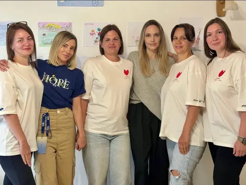 Джолі про Харків і Карпати: класи під землею та урок тайського боксу