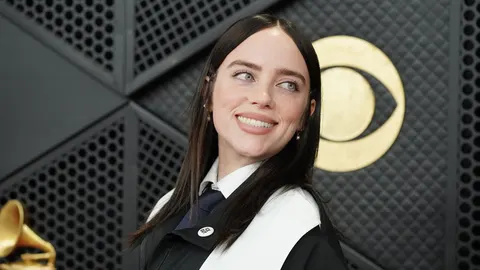 Біллі Айліш обрала сукню від Anna October на весілля брата