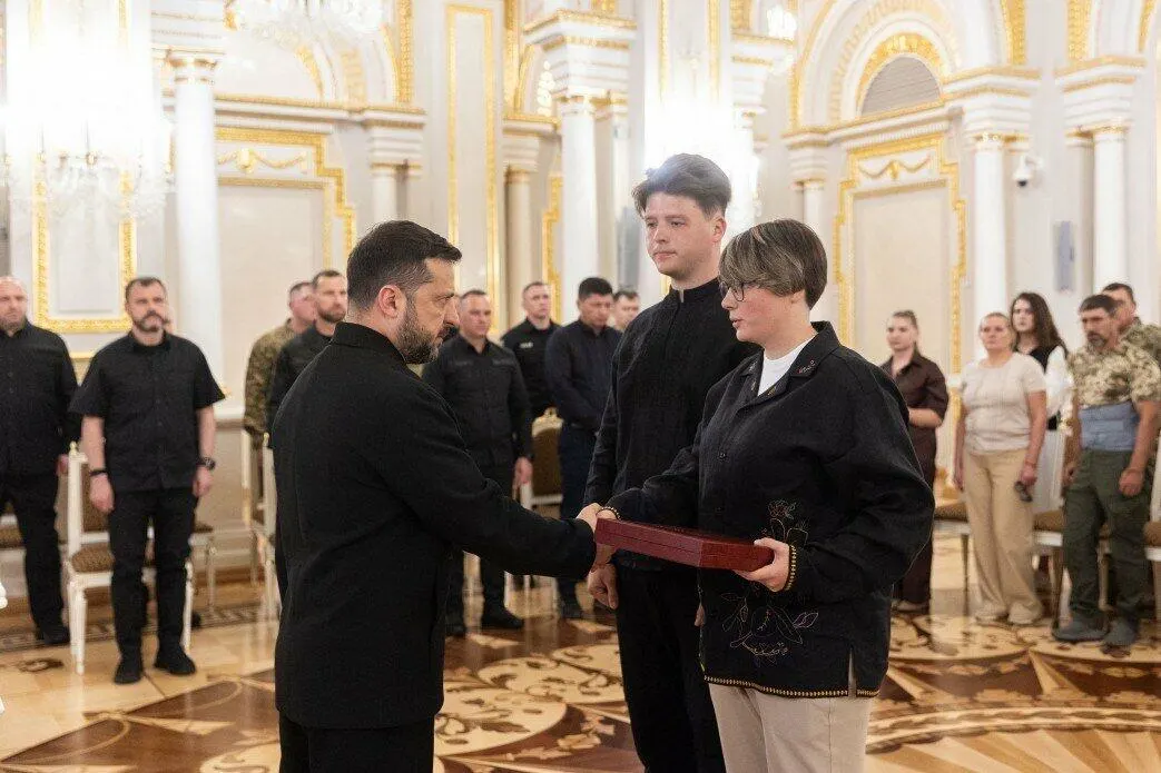 «Прийняв удар на себе»: родині загиблого бійця «Хартії» вручили «Золоту зірку»