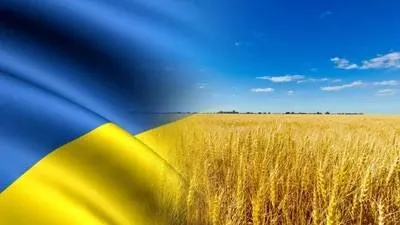 «Найкраще дерево саду»: тернопільська співачка присвятила пісню Дню Незалежності