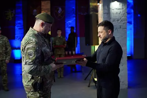 Зеленський вручив «Золоту Зірку» Білецькому та Колодію