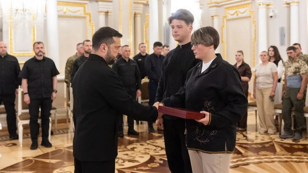 Орден «Золота зірка»: родині загиблого командира «Глиби» вручили найвищу відзнаку