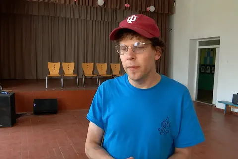 Джессі Айзенберг пережив обстріл під час візиту до Львівщини