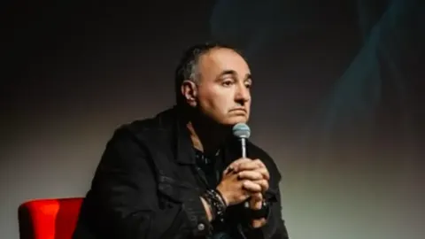 «Марик»: серіал, знятий на руїнах Маріуполя, і питання межі між мистецтвом і цин