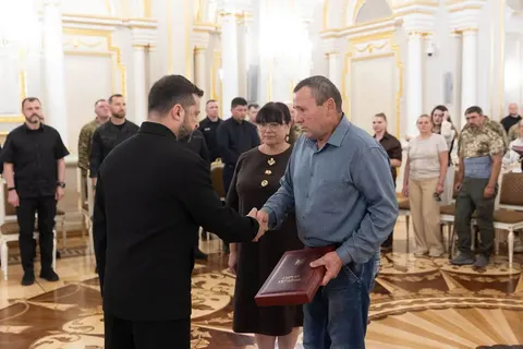 Орден «Золота зірка» передали родині полеглого Героя з Черкащини
