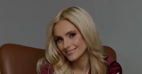 Ірина Федишин на 38-му тижні вагітності показала ніжну фотосесію