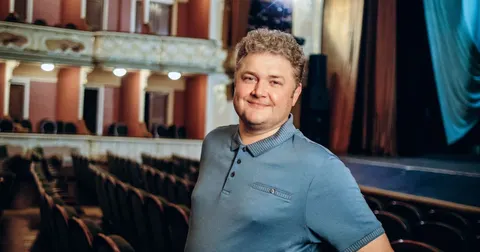 Назар Задніпровський: родинна квартира на Лесі Українки і заміський будинок як з
